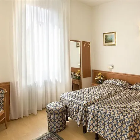Otel Florida 3*